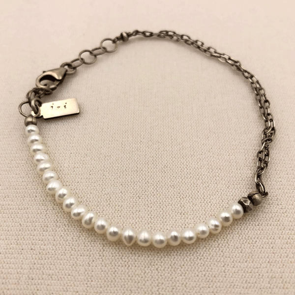 petite pearl bracelet